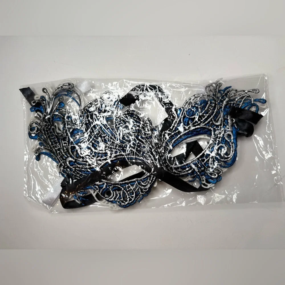 Elegant White Lace Mask 3 pieces